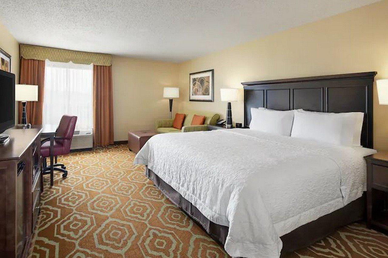 Hampton Inn & Suites Alexandria Old Town Area South Екстериор снимка