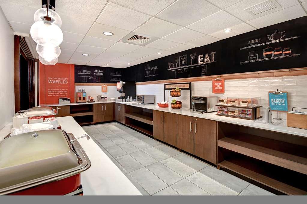 Hampton Inn & Suites Alexandria Old Town Area South Ресторант снимка