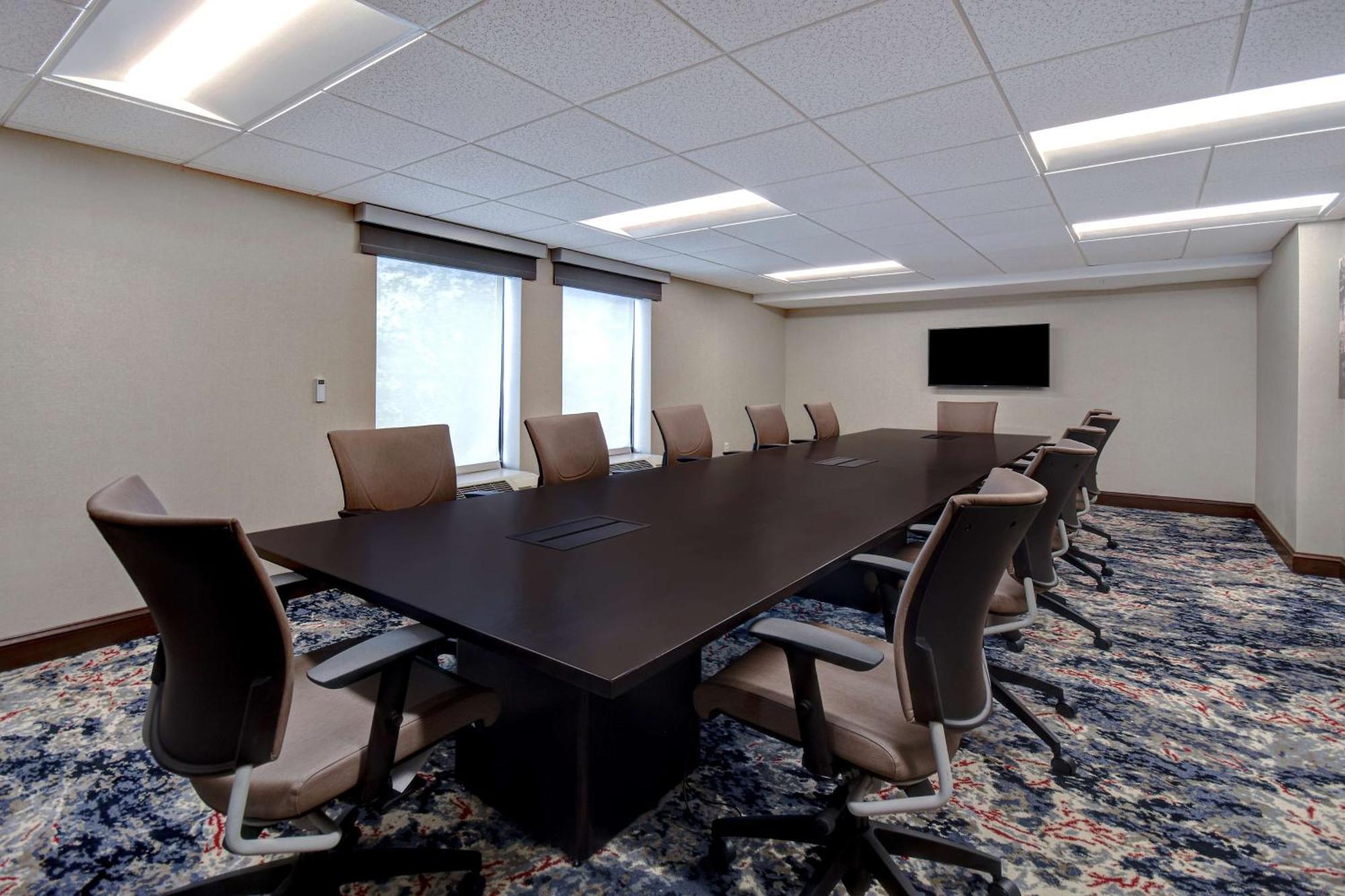 Hampton Inn & Suites Alexandria Old Town Area South Екстериор снимка