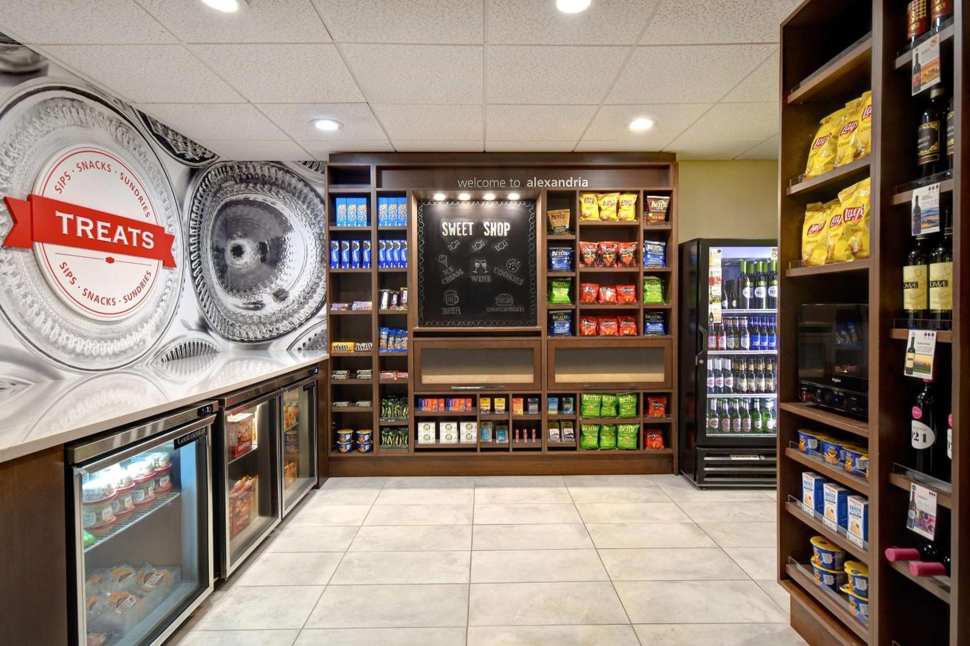 Hampton Inn & Suites Alexandria Old Town Area South Екстериор снимка