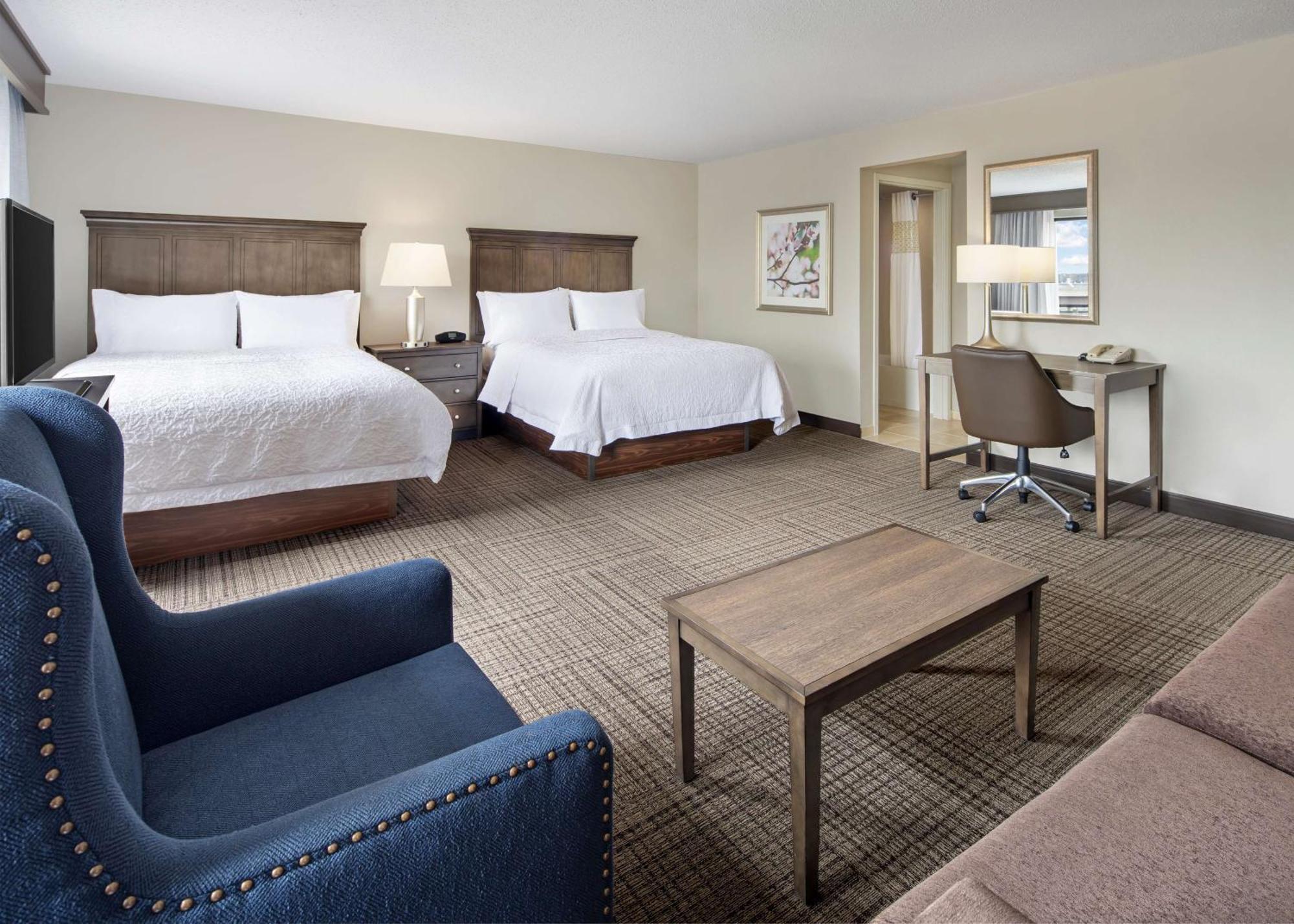Hampton Inn & Suites Alexandria Old Town Area South Екстериор снимка