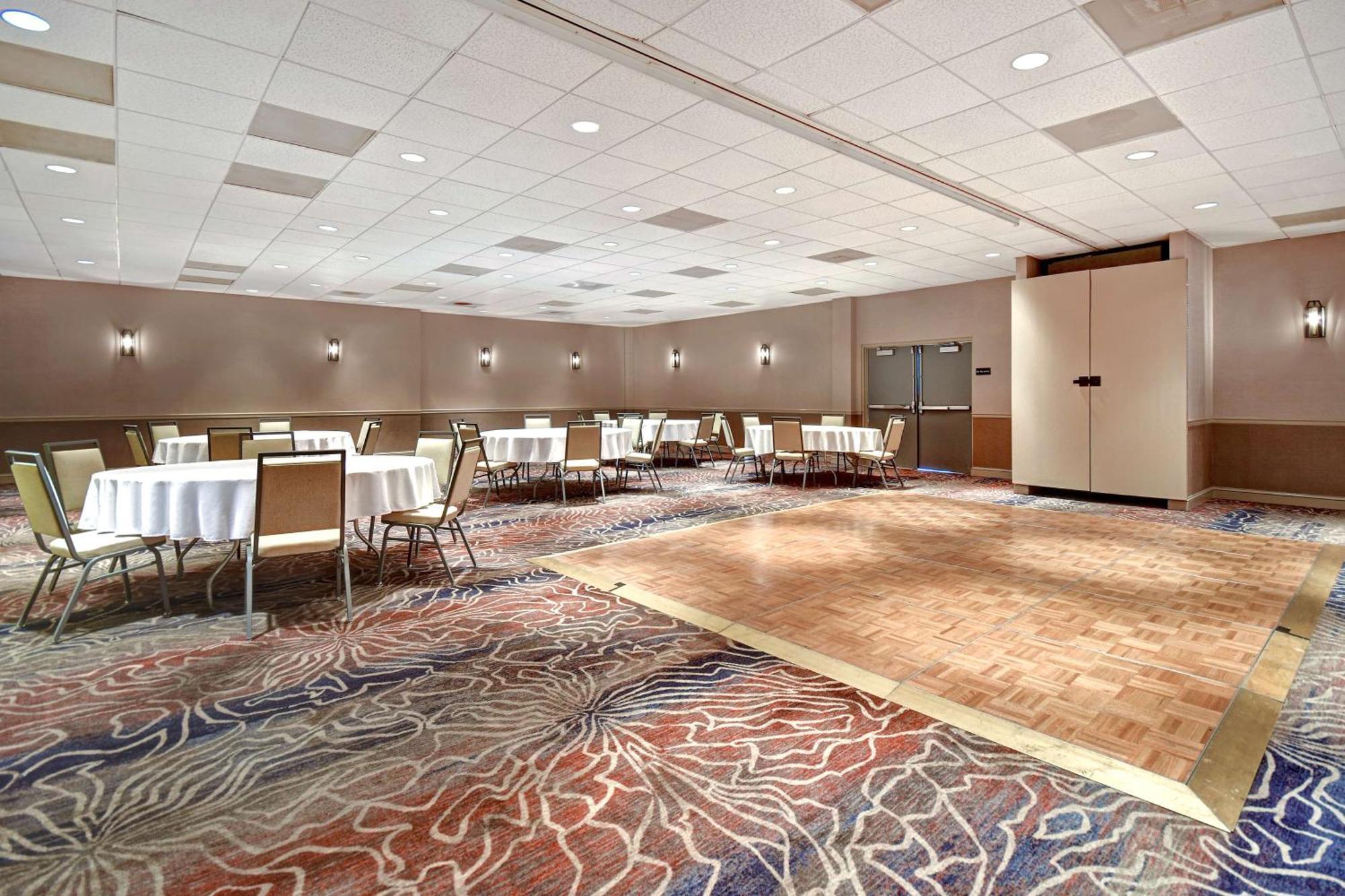 Hampton Inn & Suites Alexandria Old Town Area South Екстериор снимка