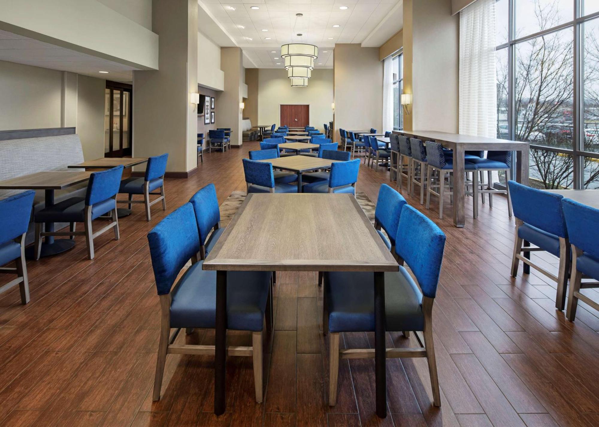 Hampton Inn & Suites Alexandria Old Town Area South Екстериор снимка
