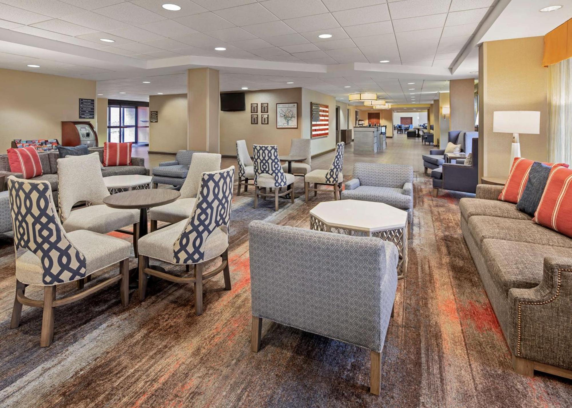 Hampton Inn & Suites Alexandria Old Town Area South Екстериор снимка